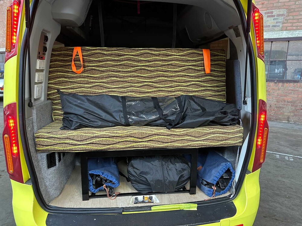 Volvo V70 Nilsson Kampeerauto -Ambulance- AWD 285pk 2013 Camper, N-746-XV