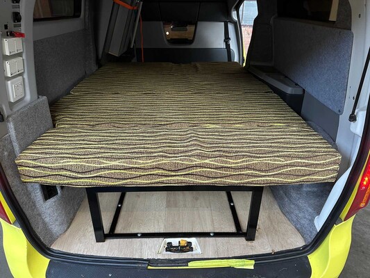 Volvo V70 Nilsson Kampeerauto -Ambulance- AWD 285pk 2013 Camper, N-746-XV