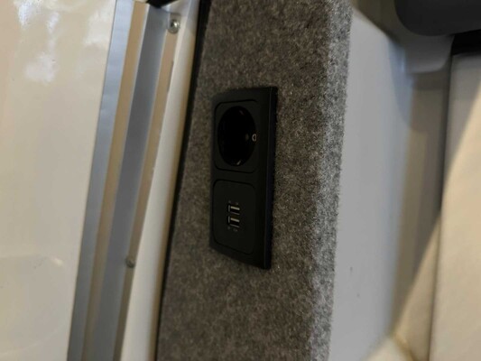 Volvo V70 Nilsson Kampeerauto -Ambulance- AWD 285pk 2013 Camper, N-746-XV