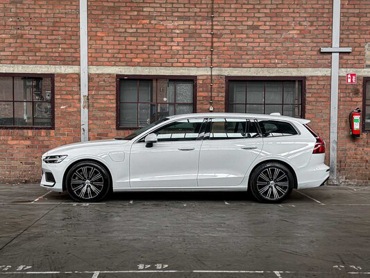 Volvo V60 2.0 T6 Recharge AWD Inscription Expression 253pk 2021 (Origineel-NL + 1e eigenaar), N-828-HZ