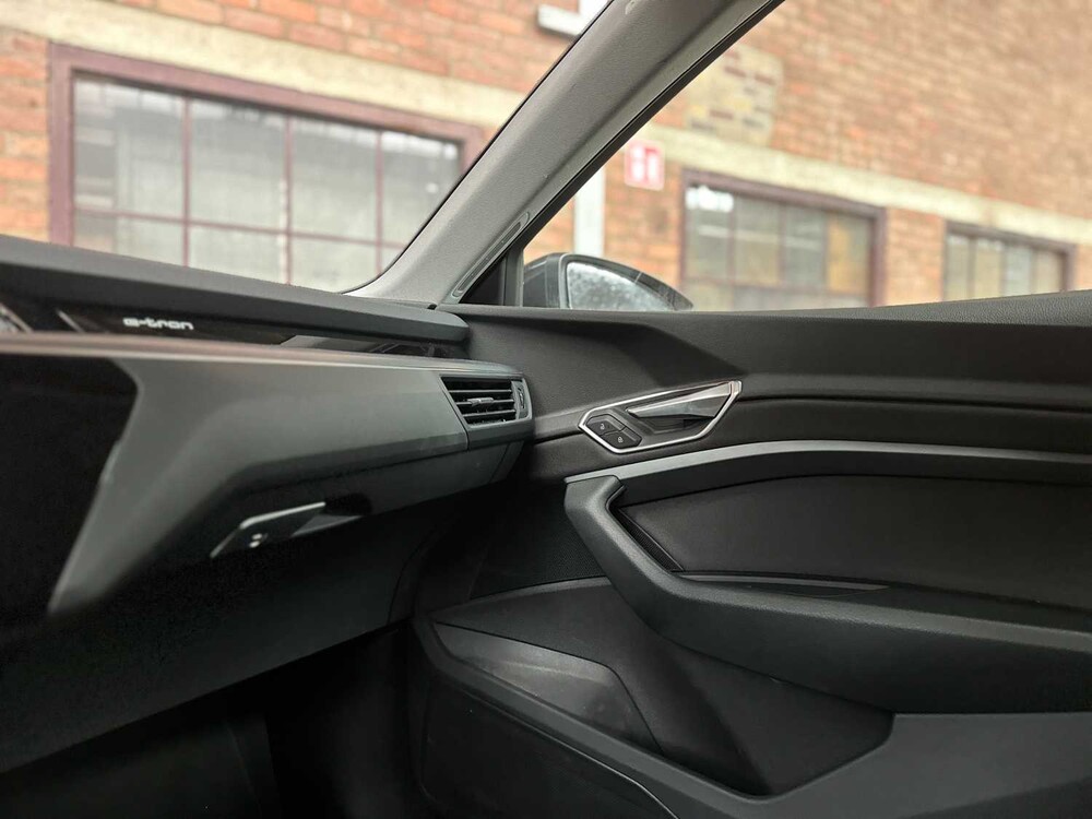 Audi e-tron 50 Quattro Launch Edition 71 kWh 313 PS 2020 (Original-NL & 1. Eigentümer), J-840-LR