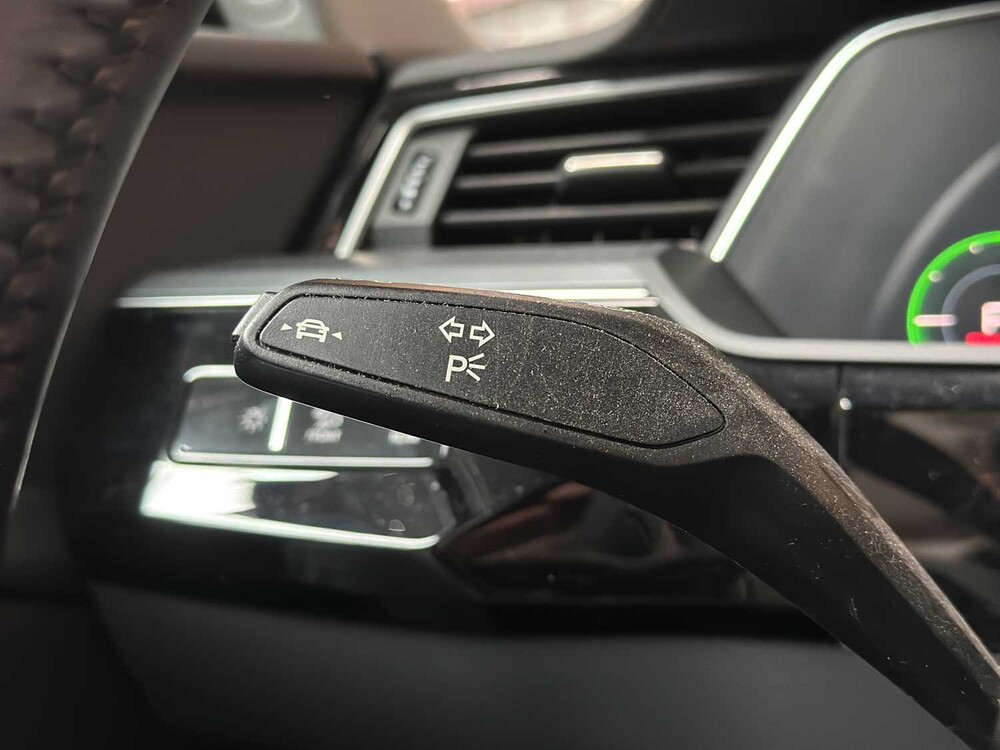 Audi e-tron 50 Quattro Launch Edition 71 kWh 313 PS 2020 (Original-NL & 1. Eigentümer), J-840-LR