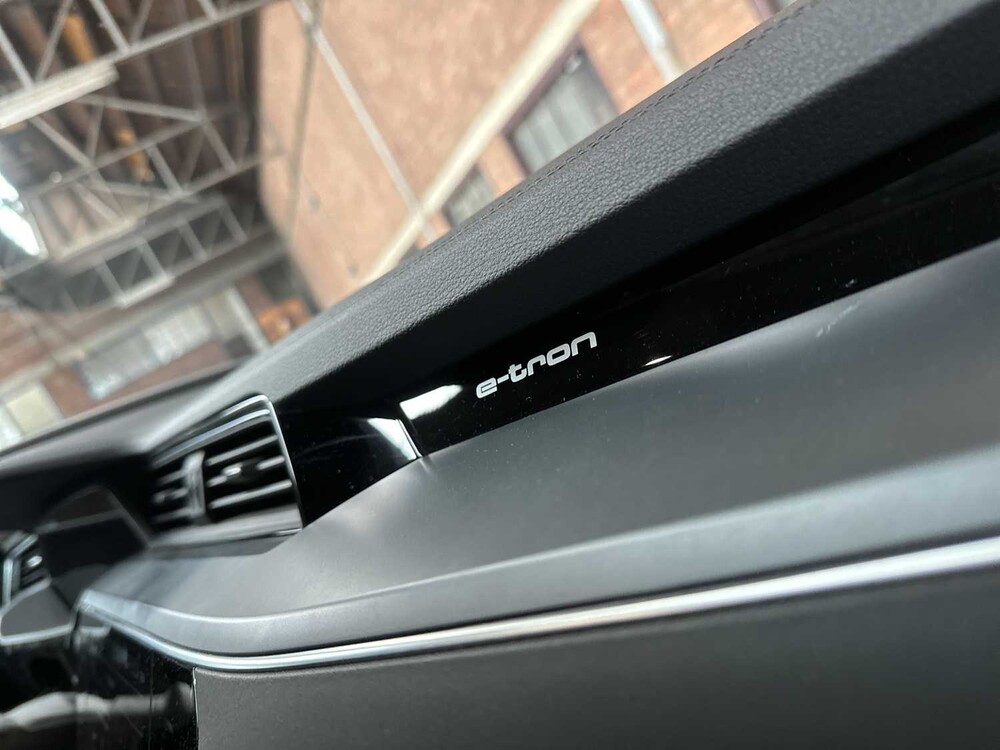 Audi e-tron 50 Quattro Launch Edition 71 kWh 313 PS 2020 (Original-NL & 1. Eigentümer), J-840-LR