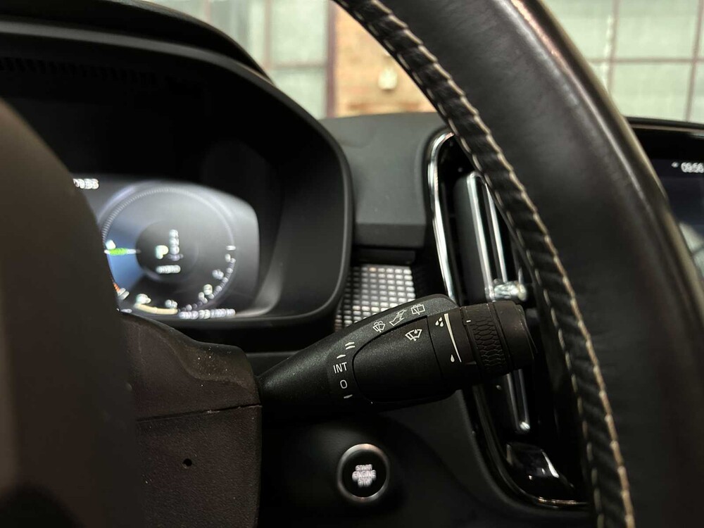 Volvo XC40 1,5 T5 Zweimotor-Inschrift 179 PS 2020 (Original-NL), H-536-XF