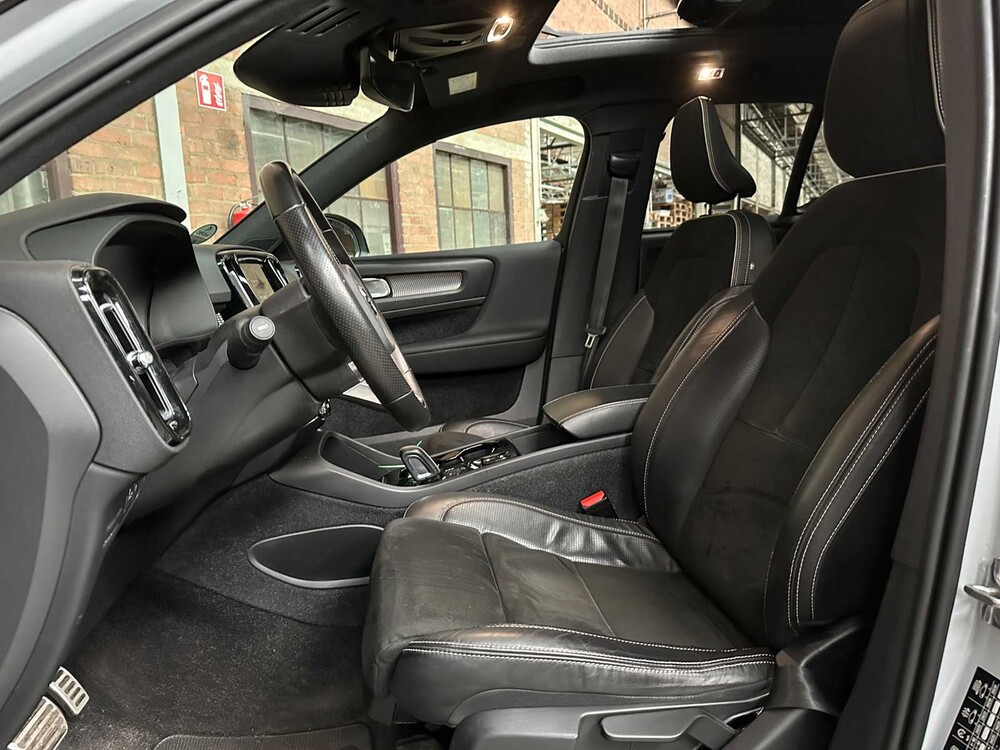 Volvo XC40 1,5 T5 Zweimotor-Inschrift 179 PS 2020 (Original-NL), H-536-XF