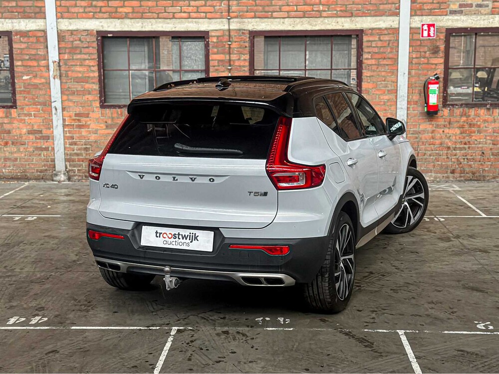 Volvo XC40 1,5 T5 Zweimotor-Inschrift 179 PS 2020 (Original-NL), H-536-XF