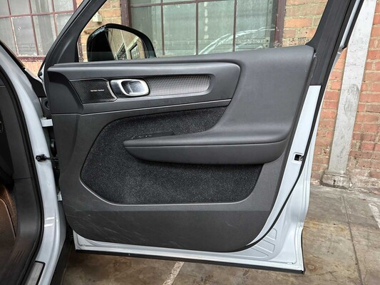 Volvo XC40 1.5 T5 Twin Engine Inscription 179hp 2020 (Original-NL), H-536-XF