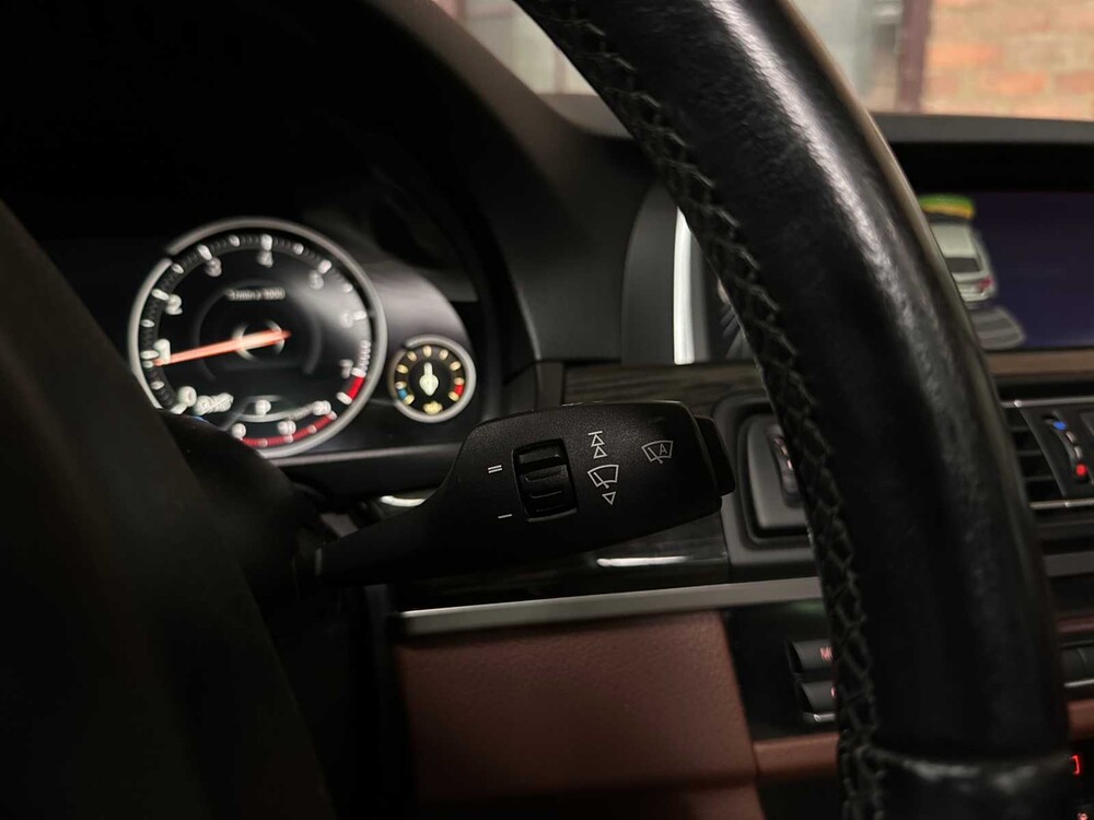 BMW 528i Touring Luxury Edition F11 245 PS 2014 5er, 6-TZT-71