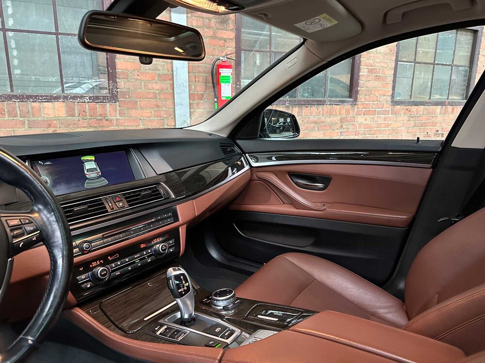 BMW 528i Touring Luxury Edition F11 245 PS 2014 5er, 6-TZT-71
