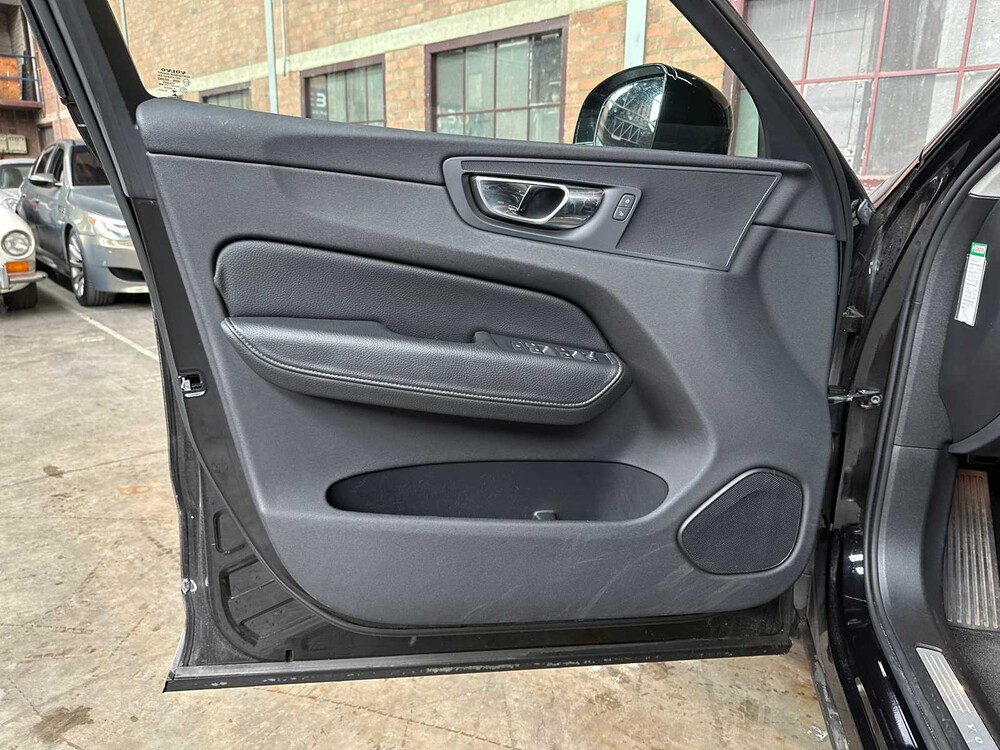 Volvo XC60 2.0 D4 Allradantrieb Impuls 190 PS 2017, P-666-DB