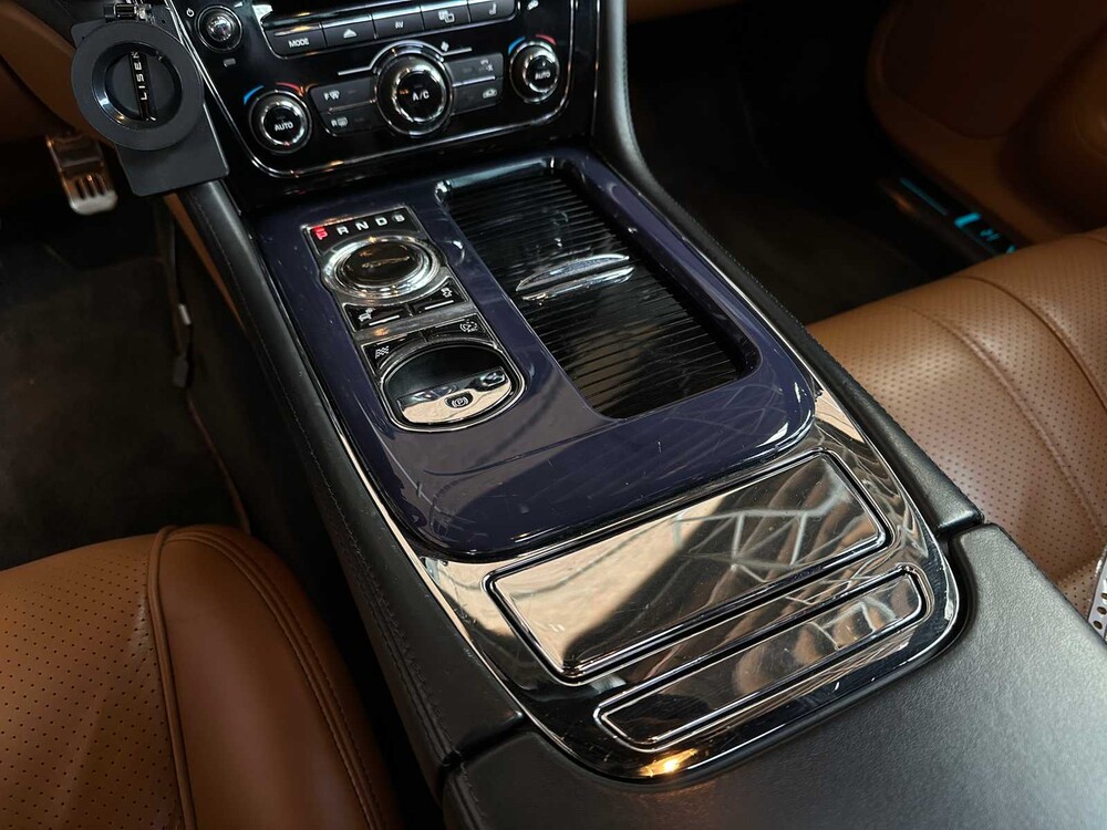 Jaguar XJ 3.0 V6D Portfolio 275 PS 2012