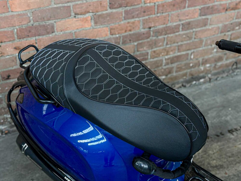 Vespa Sprint 4T Sport 80cc VOLL OPTION, DRP-14-S