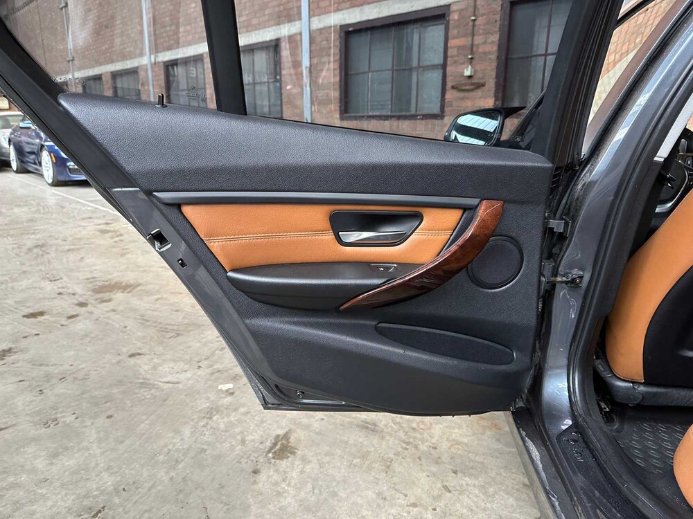 BMW 320i High Executive 184 PS 2012 3er, 75-XGB-4