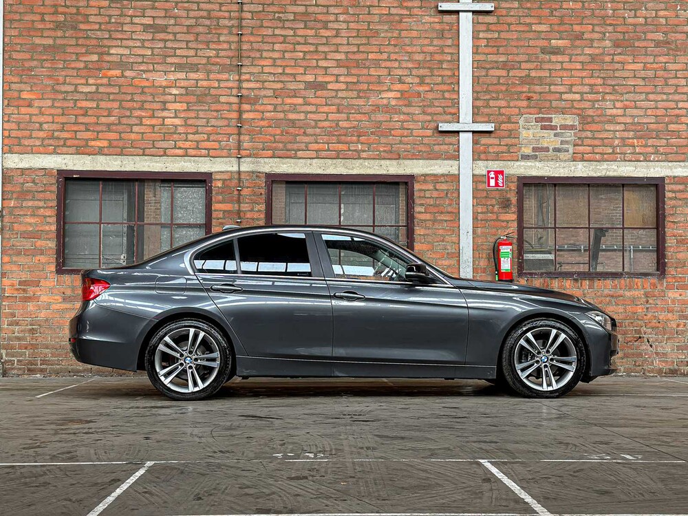 BMW 320i High Executive 184 PS 2012 3er, 75-XGB-4