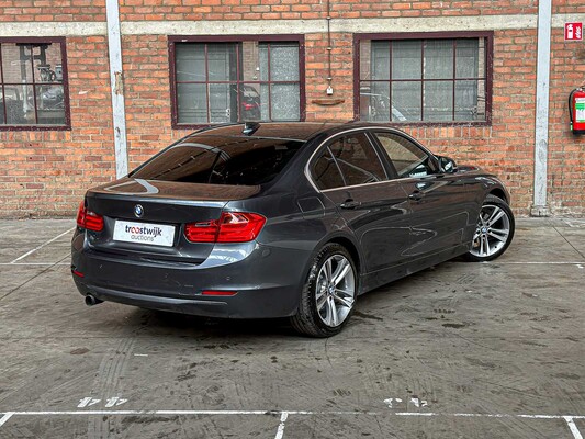 BMW 320i High Executive 184 PS 2012 3er, 75-XGB-4