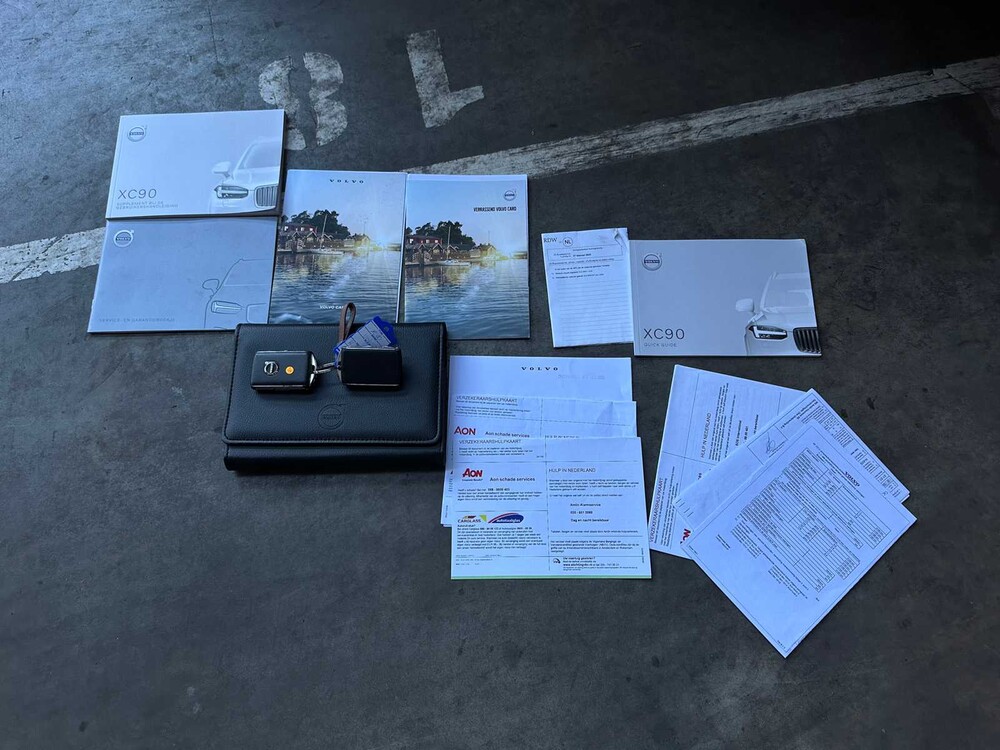 Volvo XC90 2,0 B5 AWD Beschriftung 235 PS 2020 (Org-NL), H-655 PS