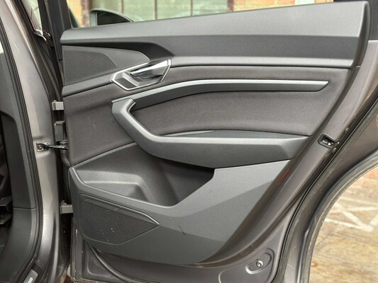 Audi e-tron 50 Quattro Business Edition 71 kWh 313pk 2020 (Origineel-NL+1e eigenaar), K-238-JJ