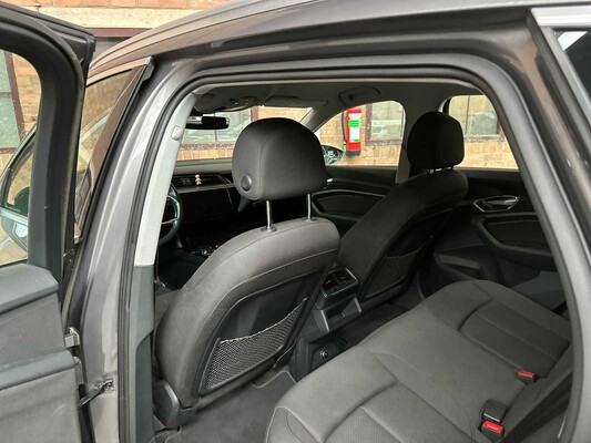 Audi e-tron 50 Quattro Business Edition 71 kWh 313pk 2020 (Origineel-NL+1e eigenaar), K-238-JJ