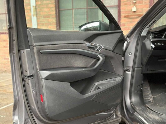 Audi e-tron 50 Quattro Business Edition 71 kWh 313pk 2020 (Origineel-NL+1e eigenaar), K-238-JJ