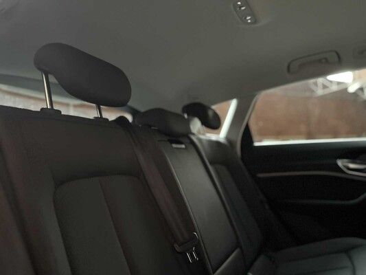 Audi e-tron 50 Quattro Business Edition 71 kWh 313pk 2020 (Origineel-NL+1e eigenaar), K-238-JJ