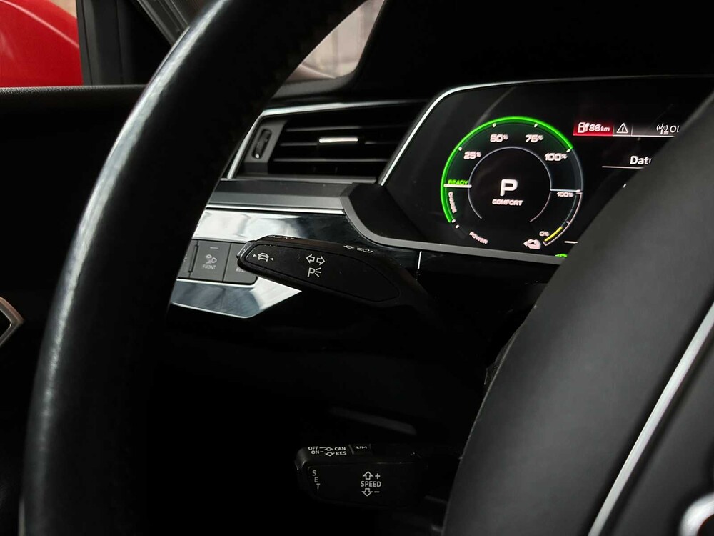 Audi e-tron 50 Quattro Edition 71 kWh 313 PS 2020 (Original-NL), J-388-LL