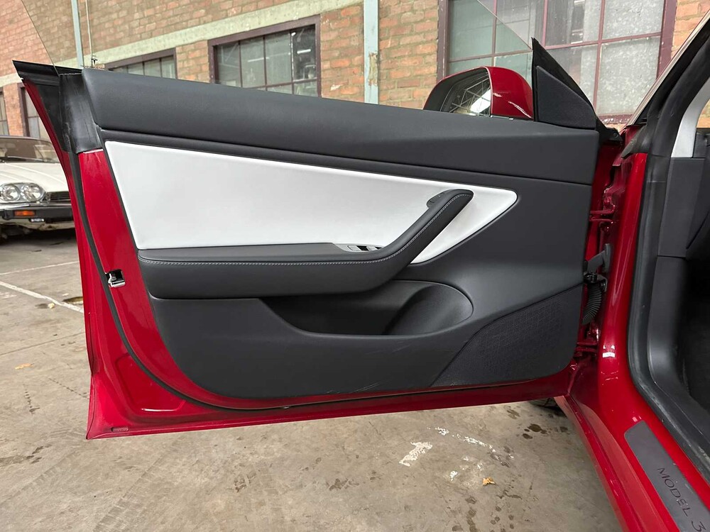 Tesla Model 3 Langstrecken-Allradantrieb 75 kWh 441 PS 2019, G-003-LT