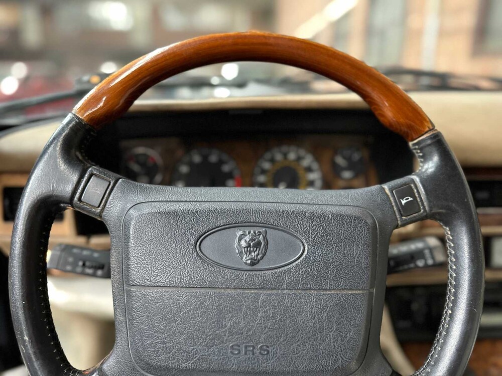 Jaguar XJS Cabriolet 4,0 6-Zoll-Reihenmotor 240 PS 1996