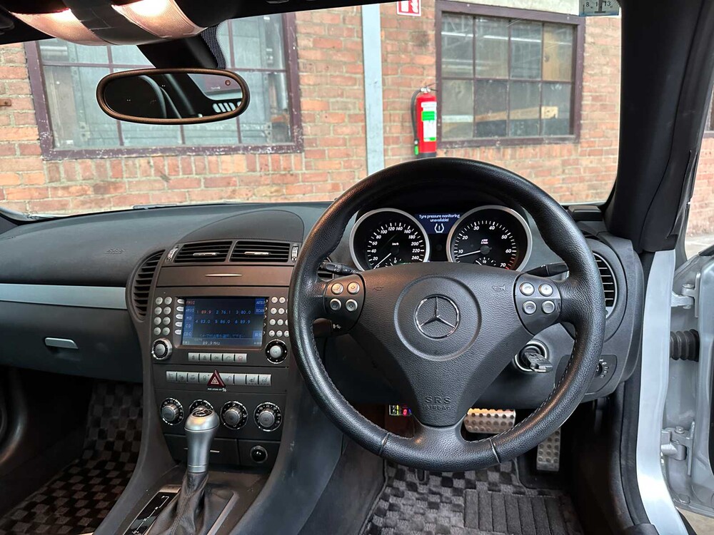 Mercedes-Benz SLK350 3,5 V6 272 PS 2005 AIRSCARF SLK-Klasse Youngtimer