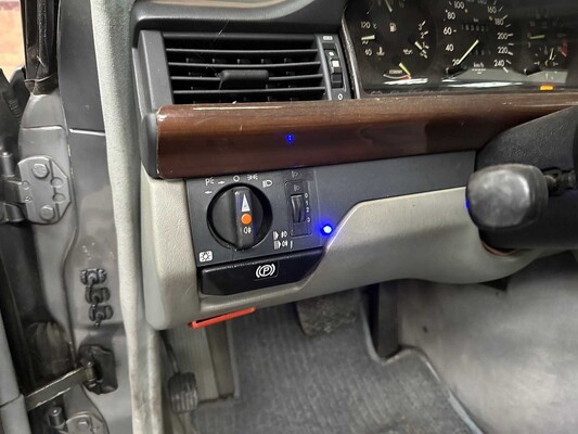 Mercedes-Benz 300 CE 200-500 (W124) 179pk 1988, LZ-BS-56