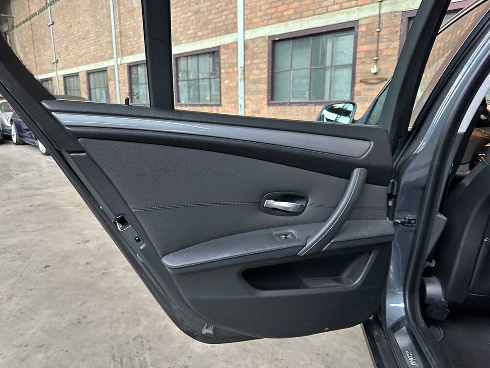 BMW 525i Business Line Edition II 218 PS 2009 5er, 71-JXB-8 Youngtimer