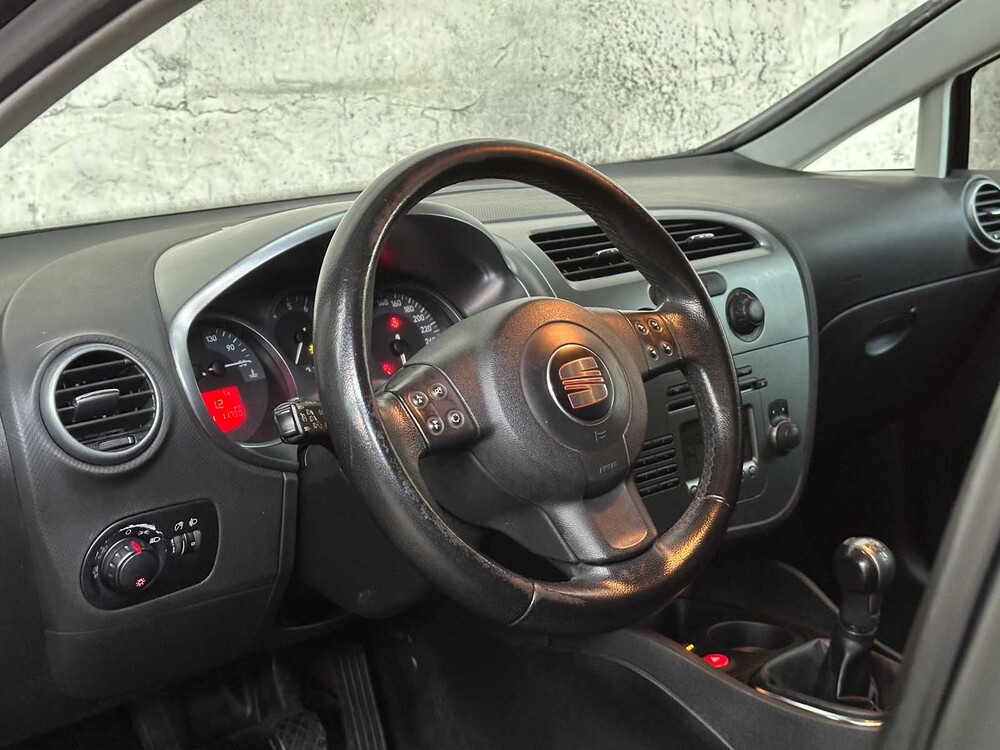 SEAT Leon 1.6 Sport 102PK 2008, KB-713-G
