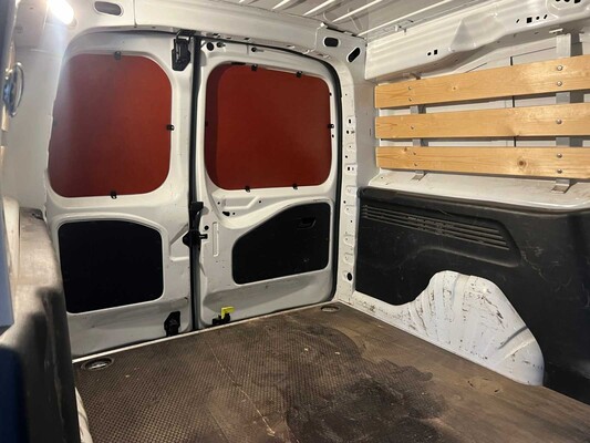 Peugeot Partner 1.5 Bl.HDI Prem Long 102 pk 2020 (Origineel-NL+1e eigenaar), VFD-52-J