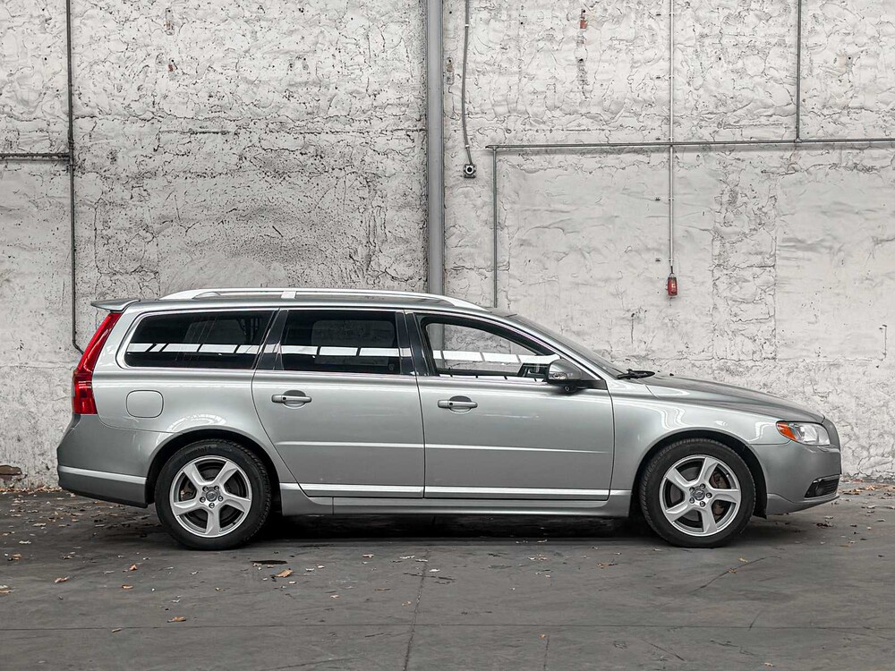 Volvo V70 3,0 T6 Allradantrieb Summum 286 PS 2008, JNJ-06-P