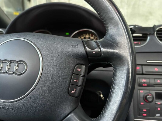Audi A4 Cabriolet 3.0 V6 Exclusive 220pk 2003 -Automaat-, 38-LR-TT