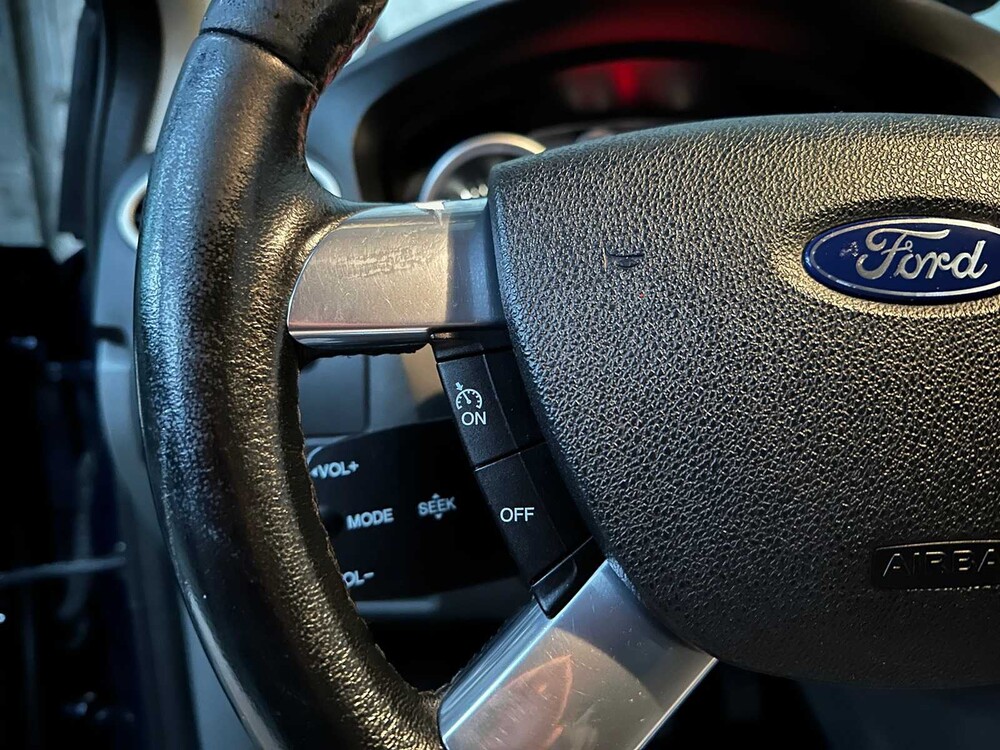 Ford Focus Kombi 1,6 Comfort 101 PS 2012, 01-SZV-4