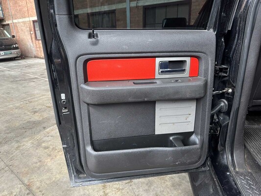 Ford Raptor F150 6.2 V8 416pk 2011, 2-VNH-93