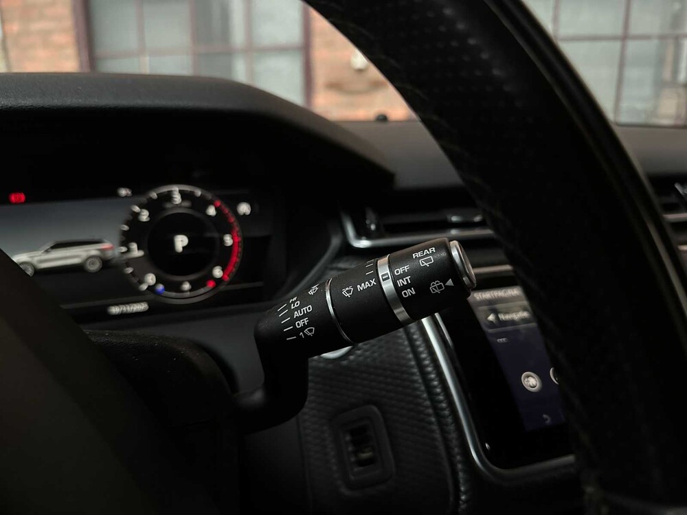 Land Rover Range Rover Velar 2.0 i4 Allradantrieb R-Dynamic SE 241 PS 2017 (Original-NL), PX-296-F