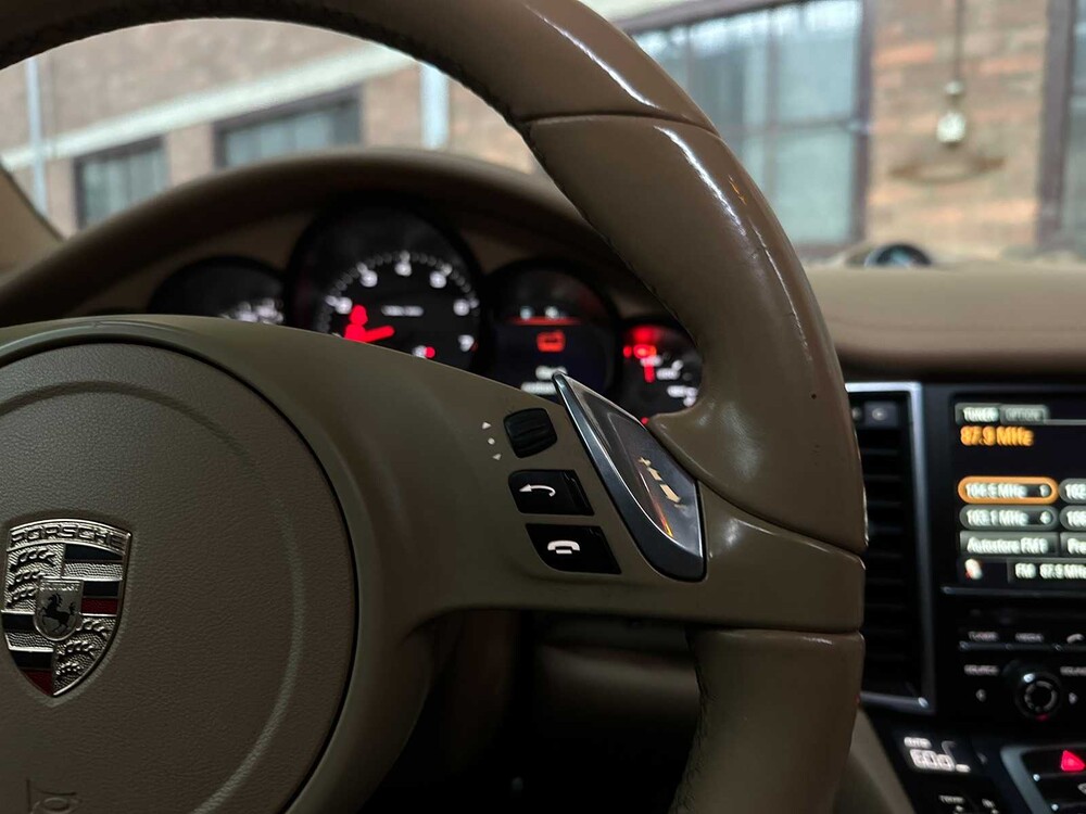 Porsche Panamera 3,6 V6 305 PS 2013