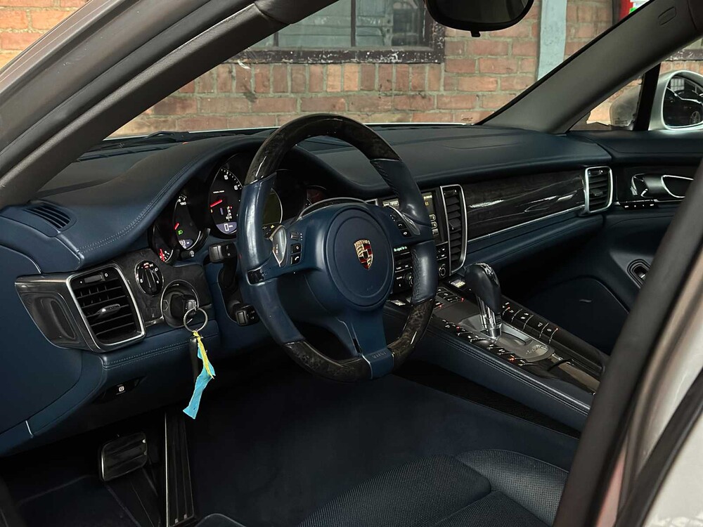 Porsche Panamera 3.6 V6 300pk 2011