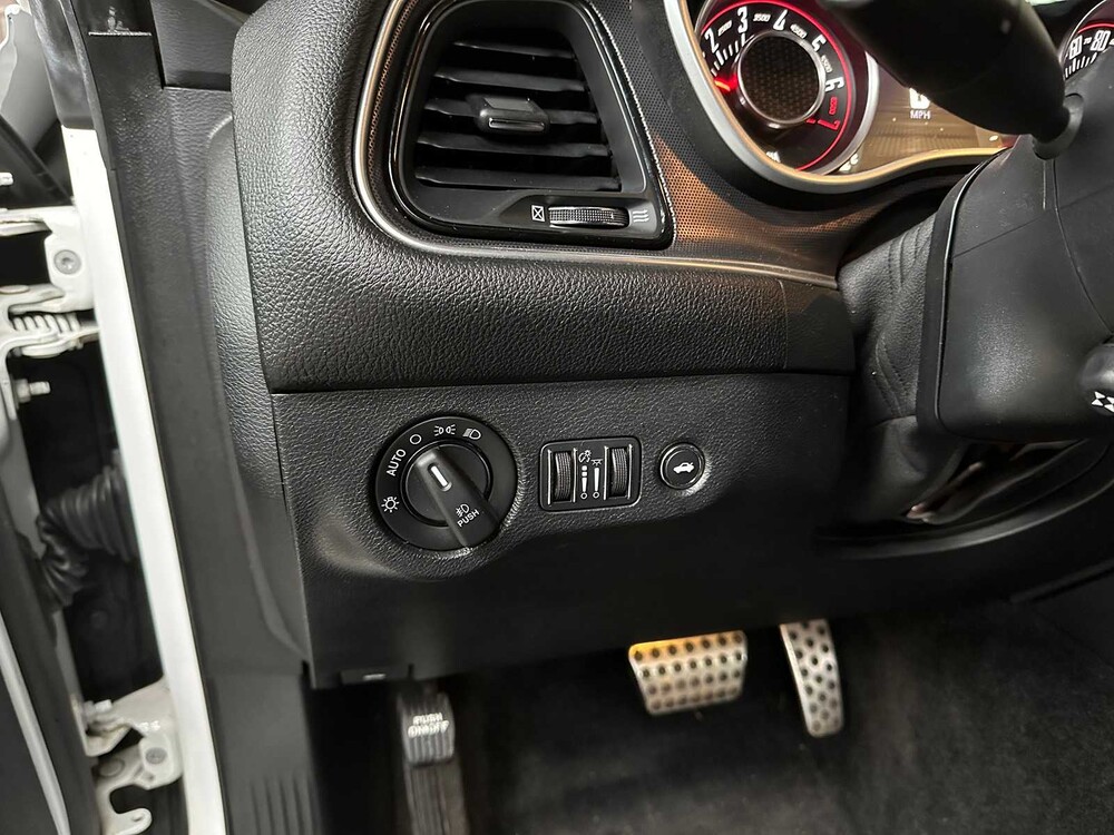 Dodge Challenger SXT PLUS 3,6 V6 305 PS 2015