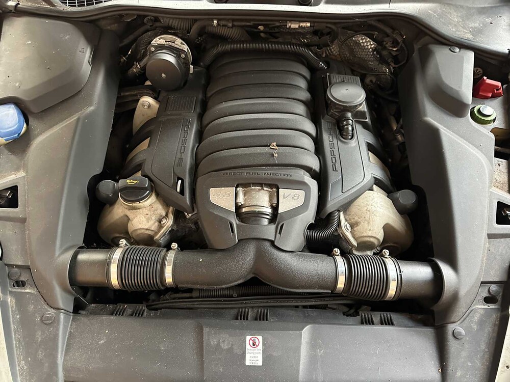 Porsche Cayenne S 4.8 V8 Sport-Chrono 400 PS 2013, JP-842-T