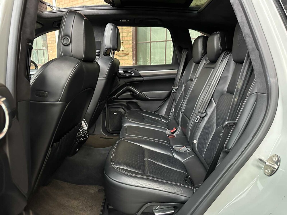 Porsche Cayenne S 4.8 V8 Sport-Chrono 400 PS 2013, JP-842-T