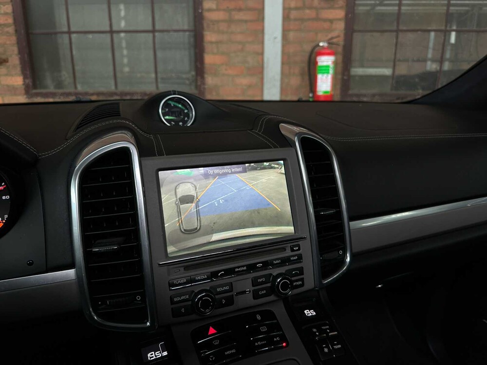 Porsche Cayenne S 4.8 V8 Sport-Chrono 400 PS 2013, JP-842-T