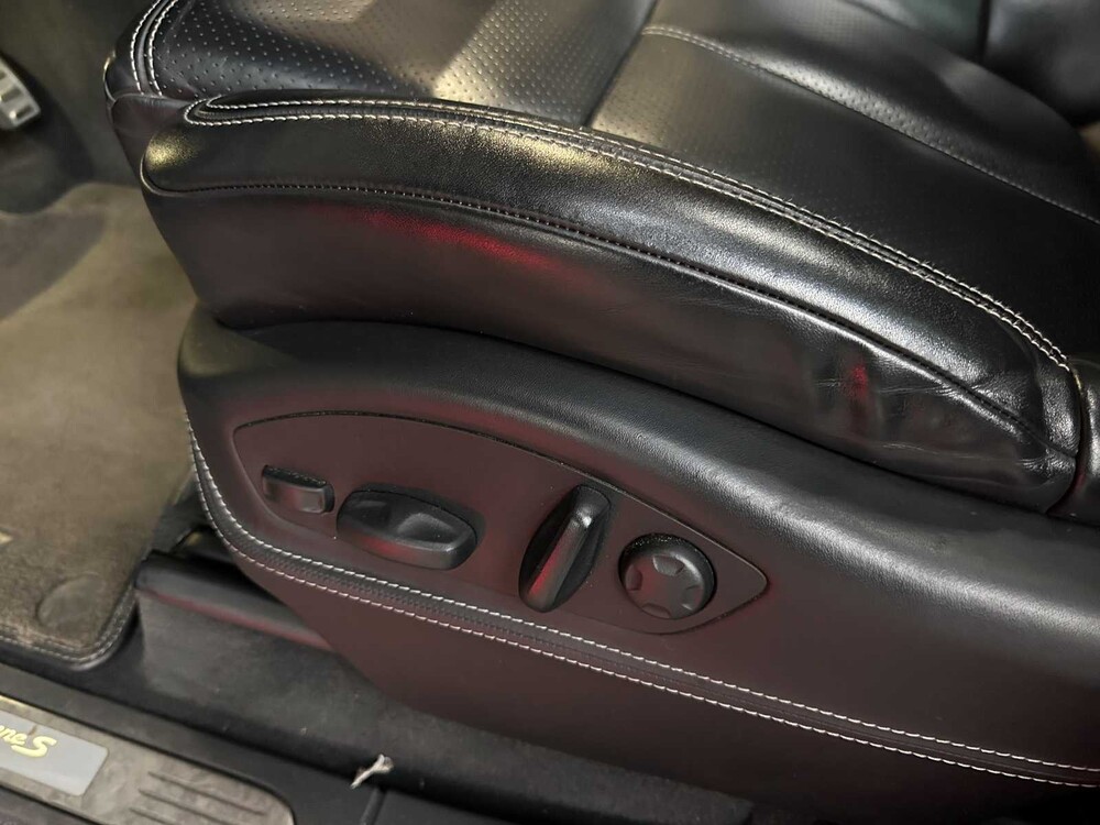 Porsche Cayenne S 4.8 V8 Sport-Chrono 400 PS 2013, JP-842-T