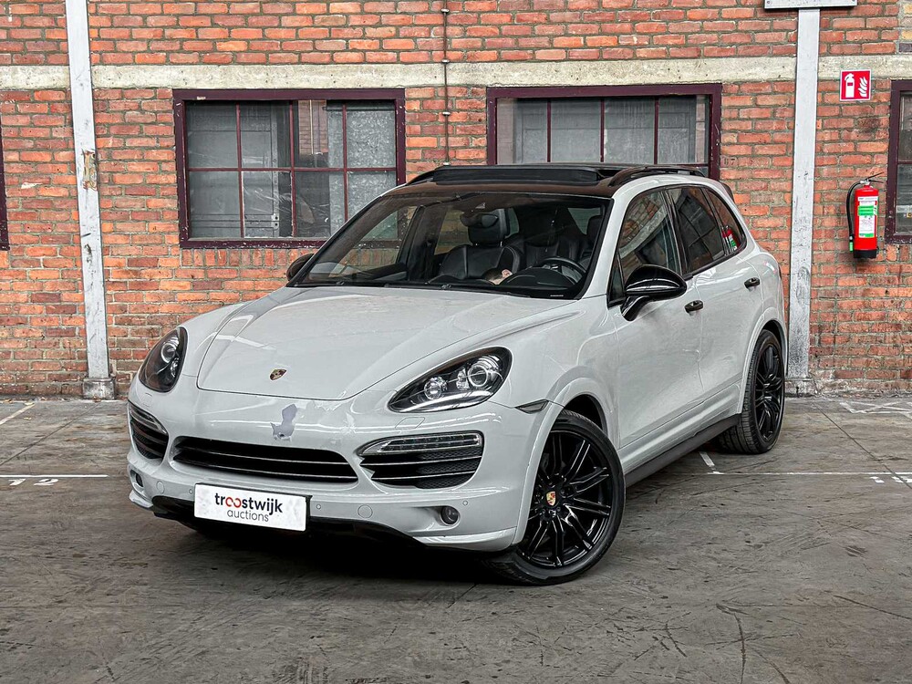 Porsche Cayenne S 4.8 V8 Sport-Chrono 400 PS 2013, JP-842-T
