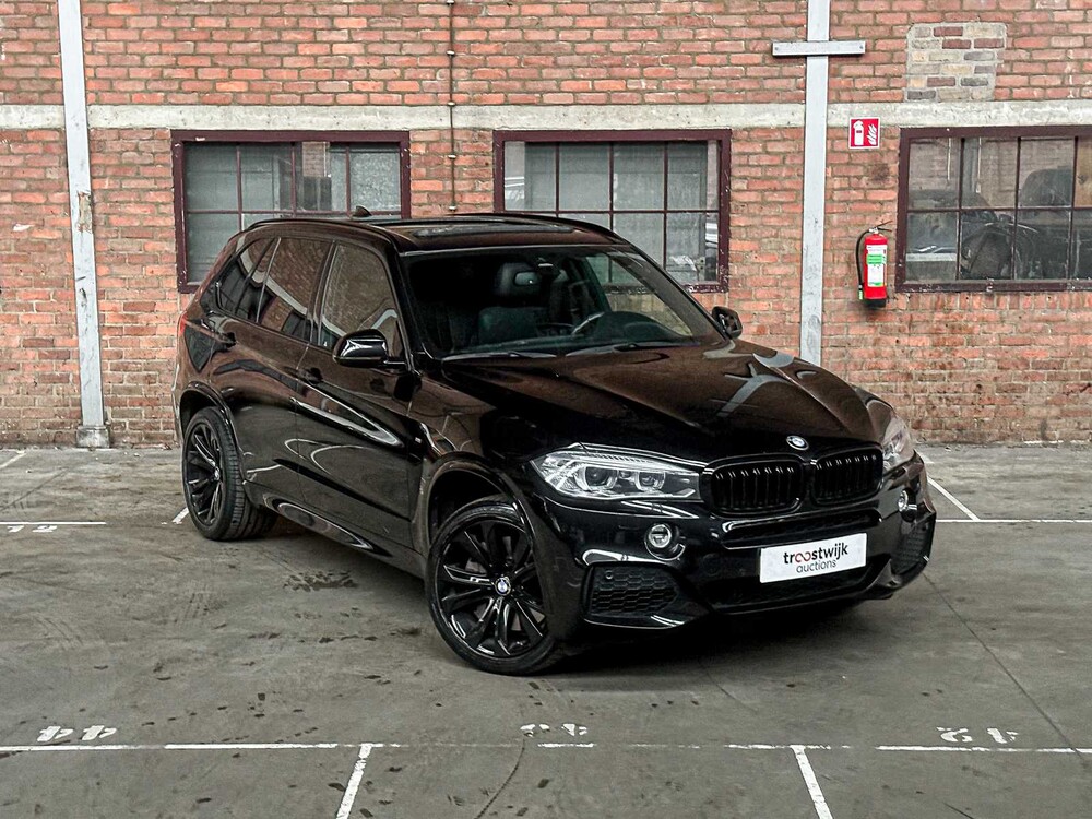 BMW X5 xDrive50i High Executive 4.4 V8 449pk 2015, J-245-HD