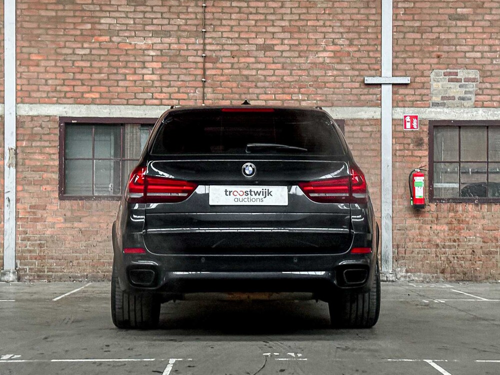 BMW X5 xDrive50i High Executive 4.4 V8 449pk 2015, J-245-HD