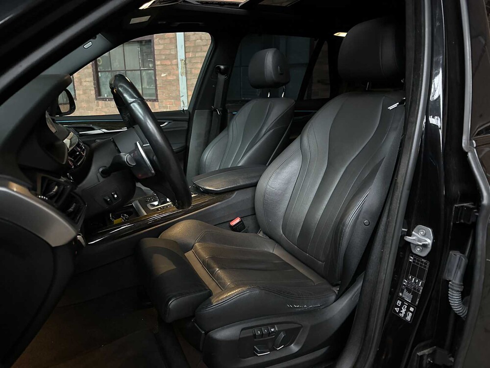 BMW X5 xDrive50i High Executive 4.4 V8 449pk 2015, J-245-HD