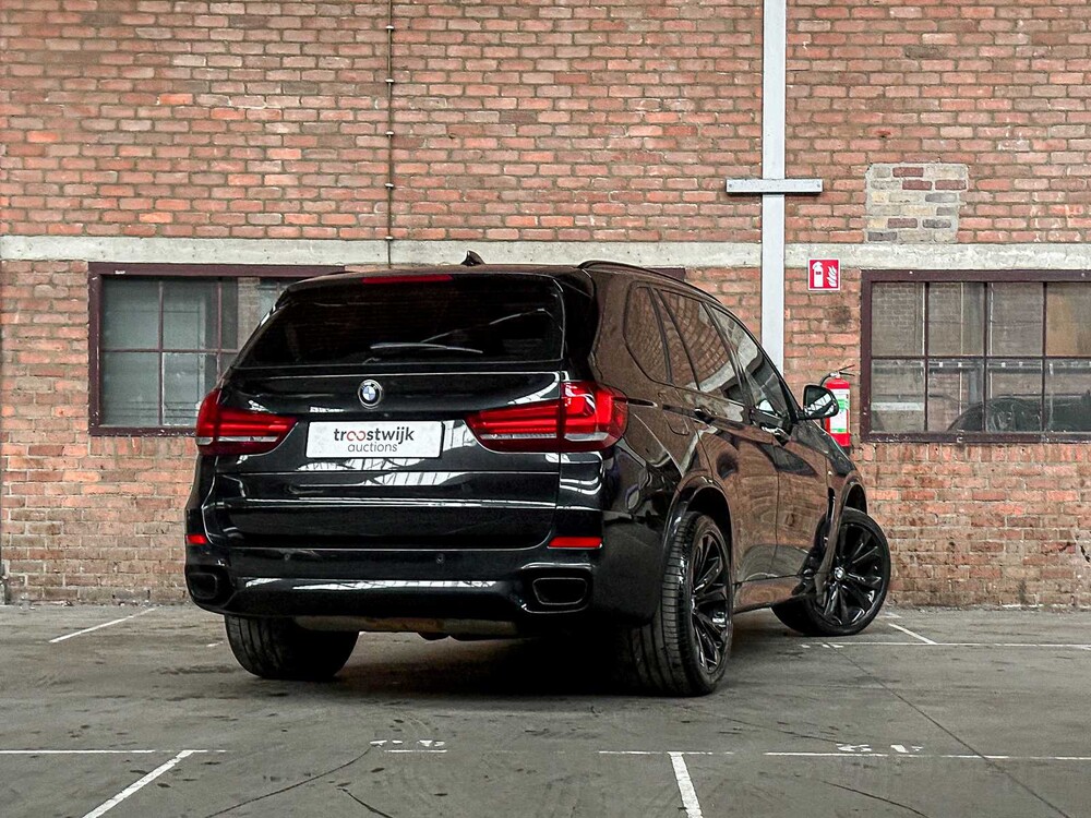 BMW X5 xDrive50i High Executive 4.4 V8 449pk 2015, J-245-HD