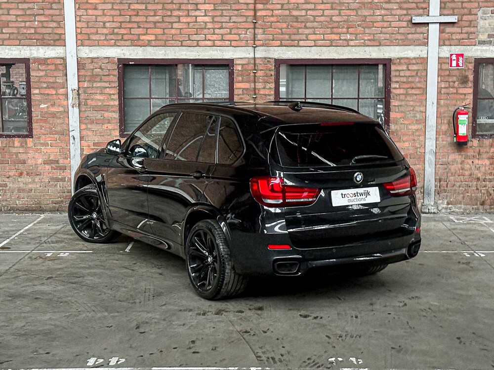 BMW X5 xDrive50i High Executive 4.4 V8 449pk 2015, J-245-HD